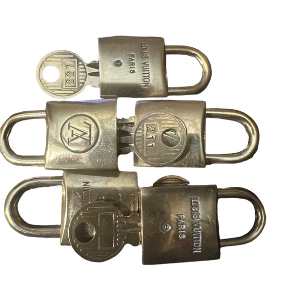 Authentic Louis Vuitton Padlock & Key New - Picture 6 of 6